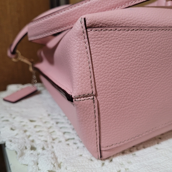 Coach CF433  Mollie Bucket W/Signature Canvas Interion In Pink Crossbody Handbag - Picture 9 of 13